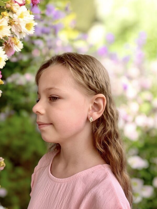 Arany Kislány fülbevalók 14 karátos Hullámos köves fülbevaló (Nr.52) webshop