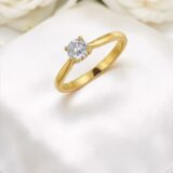 Arany Gyűrűk 14 karátos Gyűrű sárga arany 4 karmos soliter (Nr.30) webshop Arany Gyűrűk 14 karátos Gyűrű sárga arany 4 karmos soliter (Nr.30) webshop