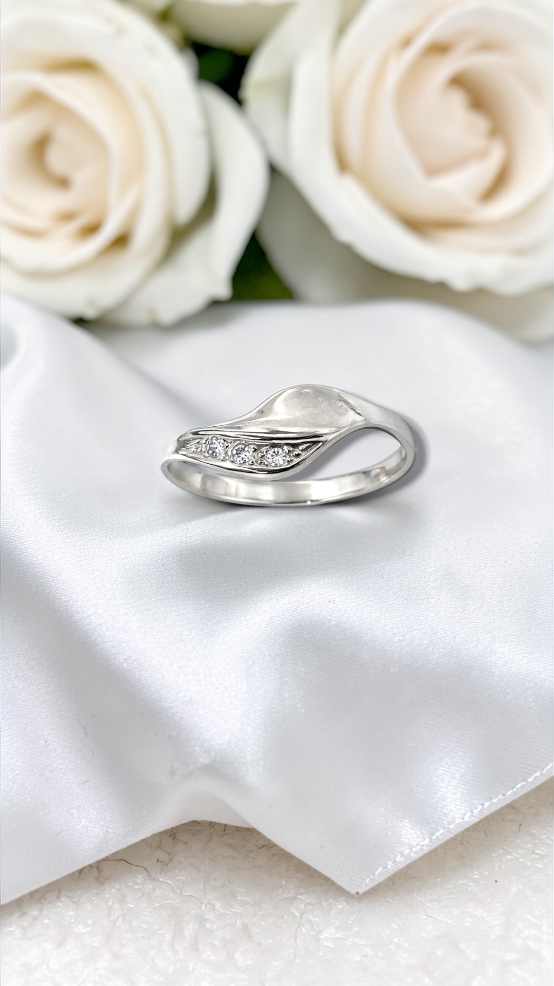 Arany Gyűrűk 14 karátos Gyűrű fehér arany köves (Nr.27) webshop Gyűrű fehér arany köves (Nr.27)