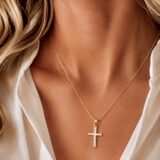Arany Medálok 14 karátos Medál , fehér köves kereszt (Nr.19) webshop