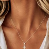 Arany Medálok 14 karátos Medál , cirkónia köves pici kereszt (Nr.12) webshop Arany Medálok 14 karátos Medál , cirkónia köves pici kereszt (Nr.12) webshop